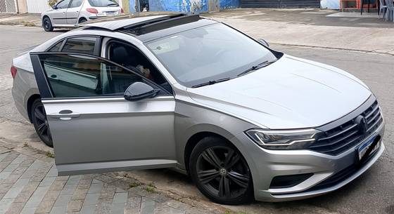 VOLKSWAGEN JETTA 1.4 250 TSI TOTAL FLEX COMFORTLINE TIPTRONIC VOLKSWAGEN JETTA 1.4 250 TSI TOTAL FLEX COMFORTLINE TIPTRONIC